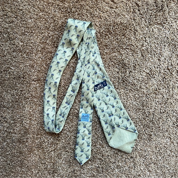 Hermes Whimsical Elephant Silk Tie Made in France - Picture 4 of 5